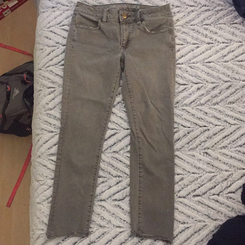 Army green capris